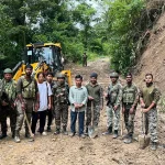 AR clears road blockage