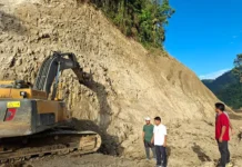 DC inspects road construction