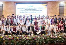 CM felicitates successful CHSLE candidates