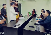 DEO seeks pol parties’ cooperation for smooth PR polls