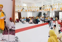 Governor urges people to follow teachings of Guru Nanak