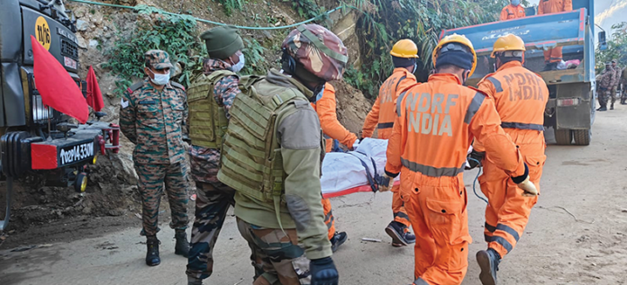 Efforts to retrieve bodies from Anjaw accident site underway