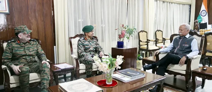 Guv commends Army for maintaining peace along borders