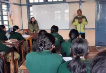 Everester Lama motivates students