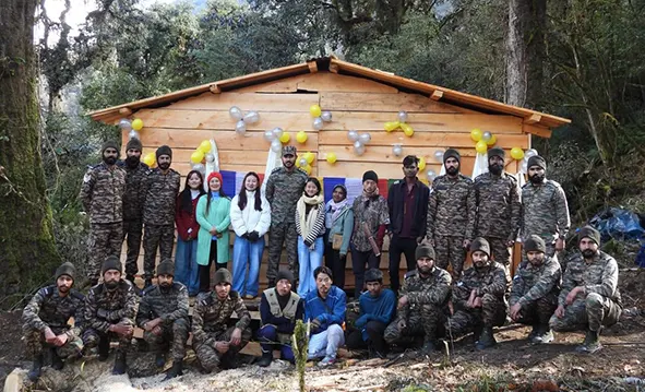 Indian Army builds log hut in remote village