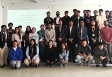 HU participates in quiz competition