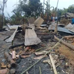 Fire reduces 2 houses to ashes