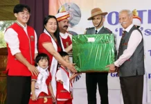 Guv presents water purifier to orphanage